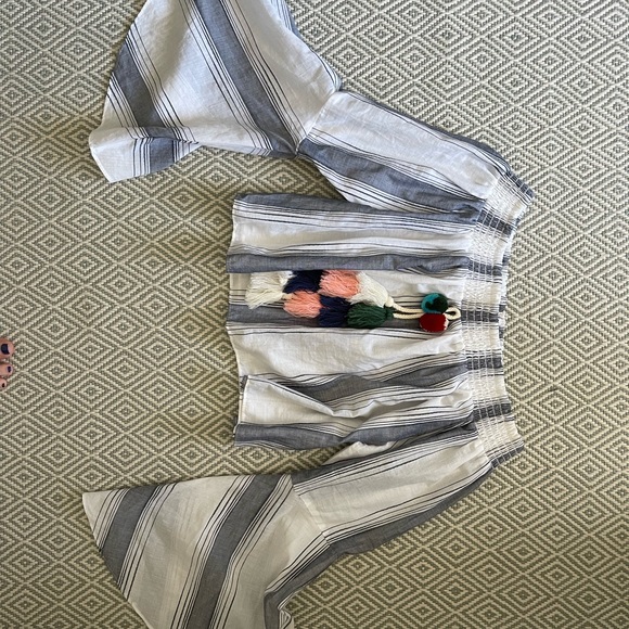 Anthropologie Off the Shoulder Top - Picture 2 of 2